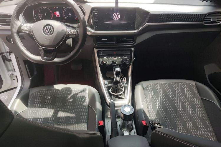 Used Volkswagen T-Cross 2023 300TSI DSG Comfort Edition Center Console