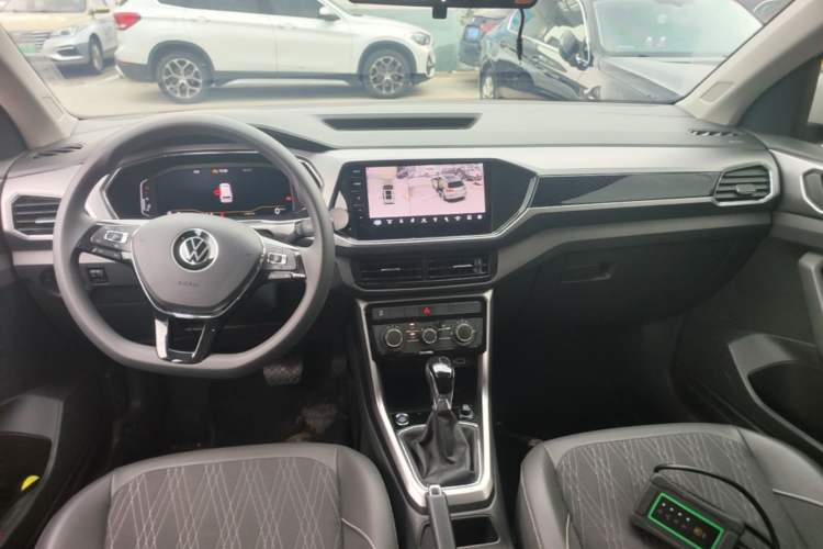 Used Volkswagen T-Cross 2023 300TSI DSG Comfort Edition Center Console