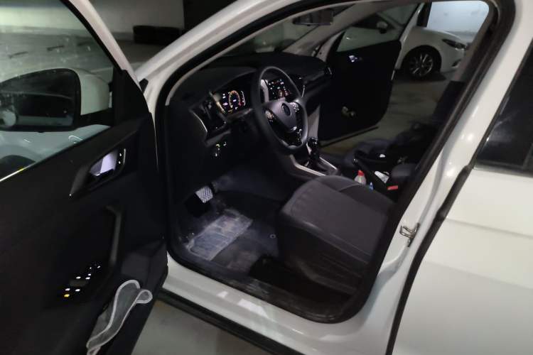 Used Volkswagen T-Cross 2023 300TSI DSG Comfort Edition Driver Seat