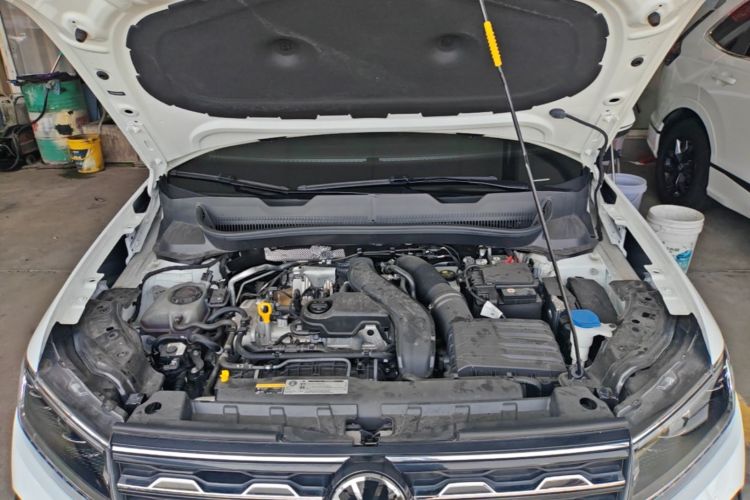Used Volkswagen T-Cross 2023 300TSI DSG Comfort Edition Engine Bay