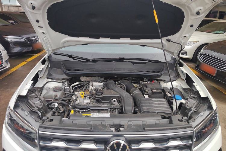 Used Volkswagen T-Cross 2023 300TSI DSG Comfort Edition Engine Bay