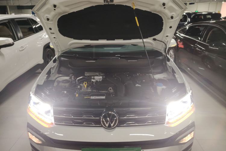 Used Volkswagen T-Cross 2023 300TSI DSG Comfort Edition Engine Bay