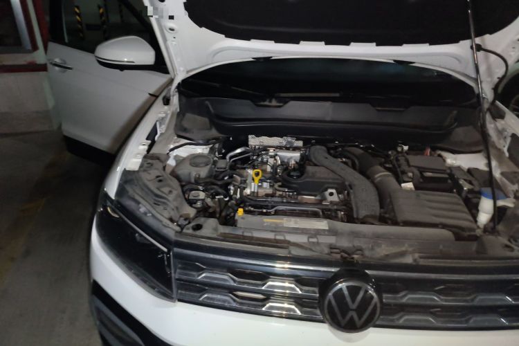 Used Volkswagen T-Cross 2023 300TSI DSG Comfort Edition Engine Bay Right