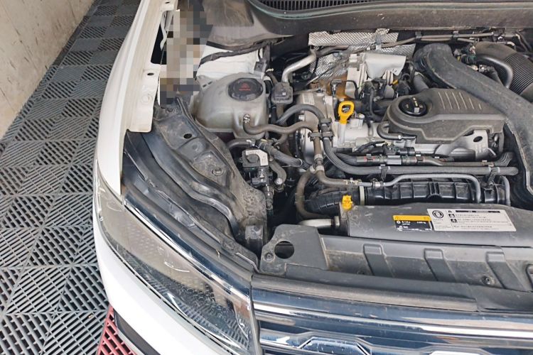 Used Volkswagen T-Cross 2023 300TSI DSG Comfort Edition Engine Bay Right