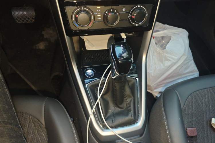 Used Volkswagen T-Cross 2023 300TSI DSG Comfort Edition Gear Lever