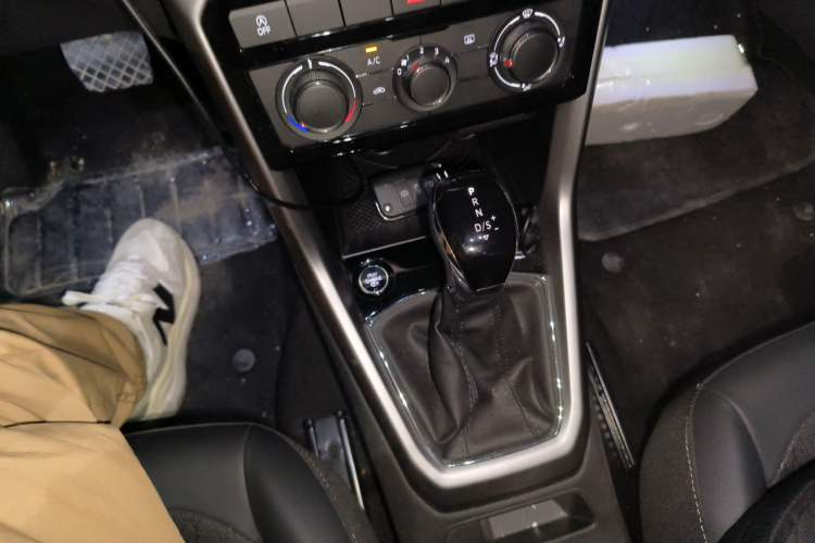 Used Volkswagen T-Cross 2023 300TSI DSG Comfort Edition Gear Lever