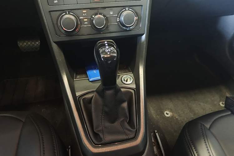 Used Volkswagen T-Cross 2023 Revised 1.5L Automatic Fashion Edition Gear Lever
