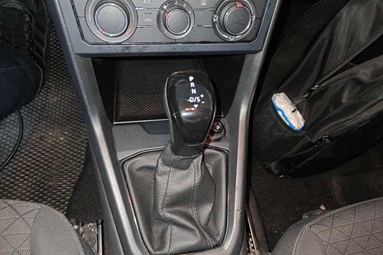 Used Volkswagen T-Cross 2023 Revised 1.5L Automatic Fashion Edition Gear Lever
