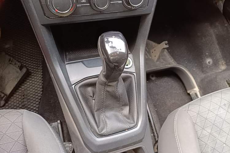 Used Volkswagen T-Cross 2023 1.5L Automatic Fashion Edition Gear Lever