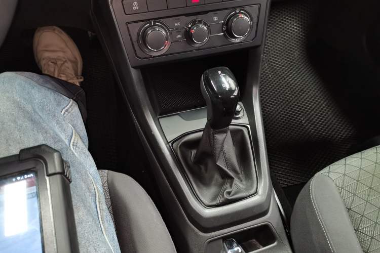 Used Volkswagen T-Cross 2023 Revised 1.5L Automatic Fashion Edition Gear Lever