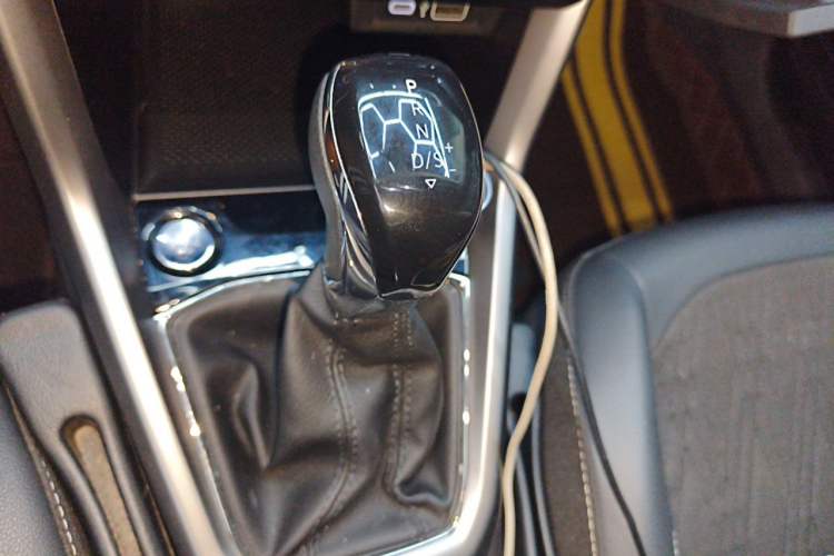 Used Volkswagen T-Cross 2023 300TSI DSG Comfort Edition Gear Lever