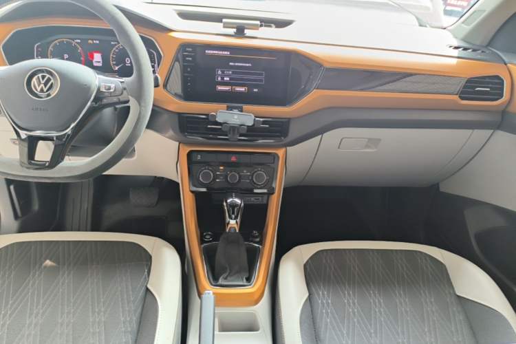 Used Volkswagen T-Cross 2023 300TSI DSG Comfort Edition Gear Lever