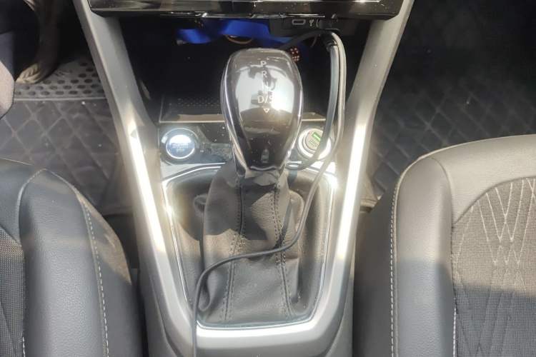 Used Volkswagen T-Cross 2023 300TSI DSG Comfort Edition Gear Lever