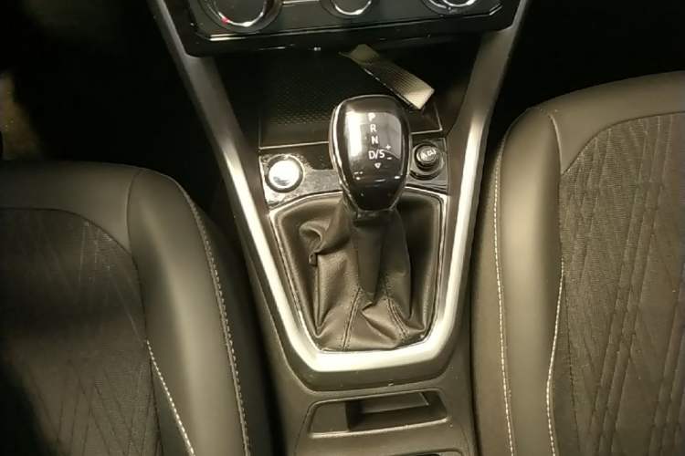Used Volkswagen T-Cross 2023 300TSI DSG Comfort Edition Gear Lever