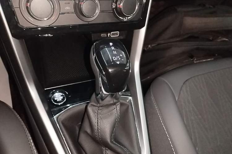 Used Volkswagen T-Cross 2023 Revised 1.5L Automatic Comfort Edition Gear Lever
