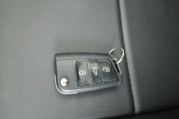 Used Volkswagen T-Cross 2023 Revised 1.5L Automatic Fashion Edition Interior 1