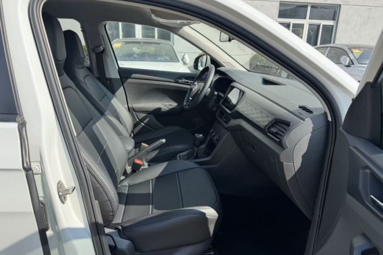 Used Volkswagen T-Cross 2023 Revised 1.5L Automatic Fashion Edition Interior 4