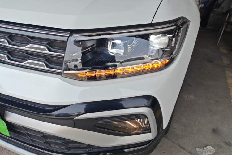 Used Volkswagen T-Cross 2023 300TSI DSG Comfort Edition Left Front Headlight