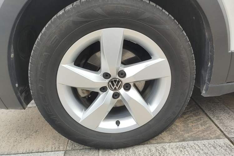 Used Volkswagen T-Cross 2023 Revised 1.5L Automatic Fashion Edition Left Front Wheel Hub