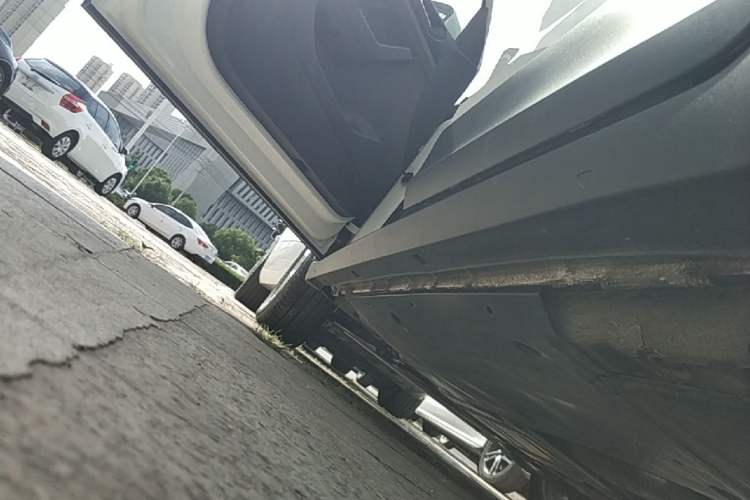 Used Volkswagen T-Cross 2023 Revised 1.5L Automatic Fashion Edition Left Side Sill