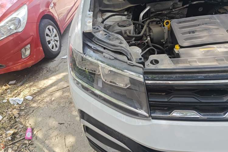 Used Volkswagen T-Cross 2023 Revised 1.5L Automatic Fashion Edition Right Front Headlight