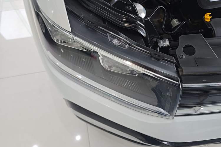 Used Volkswagen T-Cross 2023 Revised 1.5L Automatic Fashion Edition Right Front Headlight