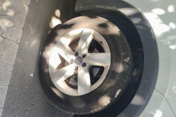 Used Volkswagen T-Cross 2023 Revised 1.5L Automatic Fashion Edition Right Front Wheel Hub