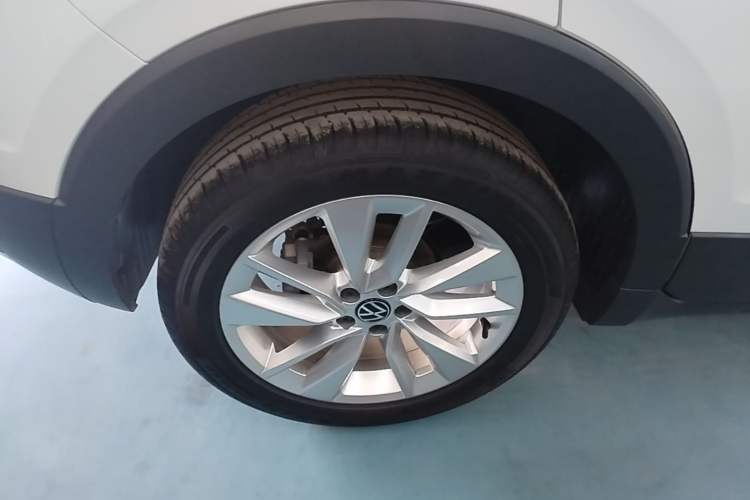 Used Volkswagen T-Cross 2023 Revised 1.5L Automatic Comfort Edition Right Rear Wheel Hub