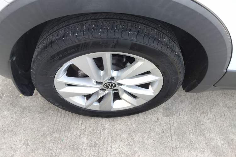Used Volkswagen T-Cross 2023 280TSI DSG Comfort Edition Right Rear Wheel Hub