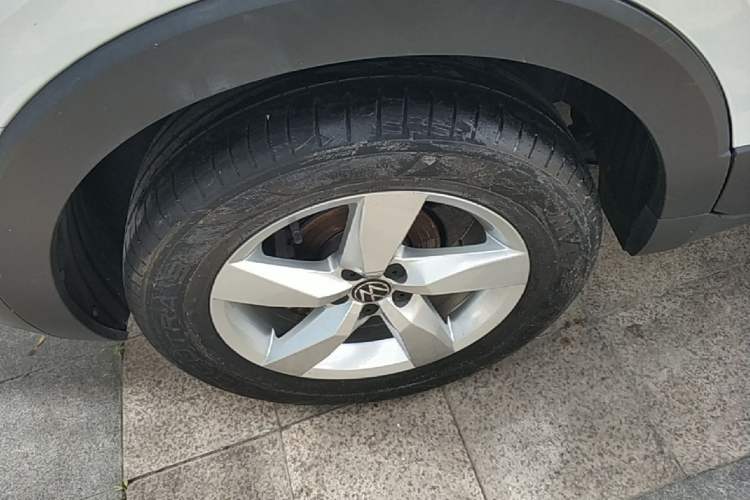 Used Volkswagen T-Cross 2023 Revised 1.5L Automatic Fashion Edition Right Rear Wheel Hub