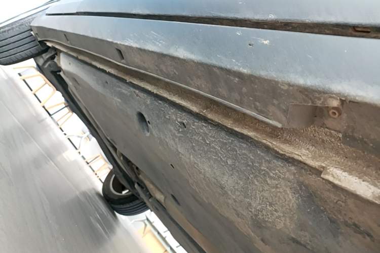 Used Volkswagen T-Cross 2023 300TSI DSG Comfort Edition Right Side Sill