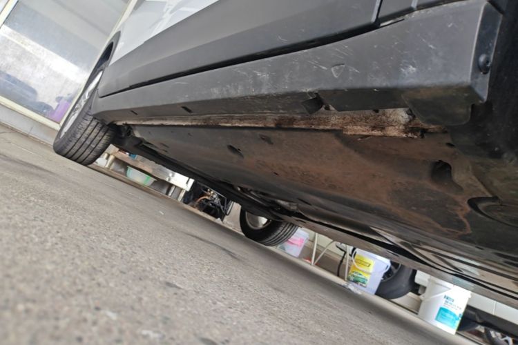 Used Volkswagen T-Cross 2023 300TSI DSG Comfort Edition Right Side Sill