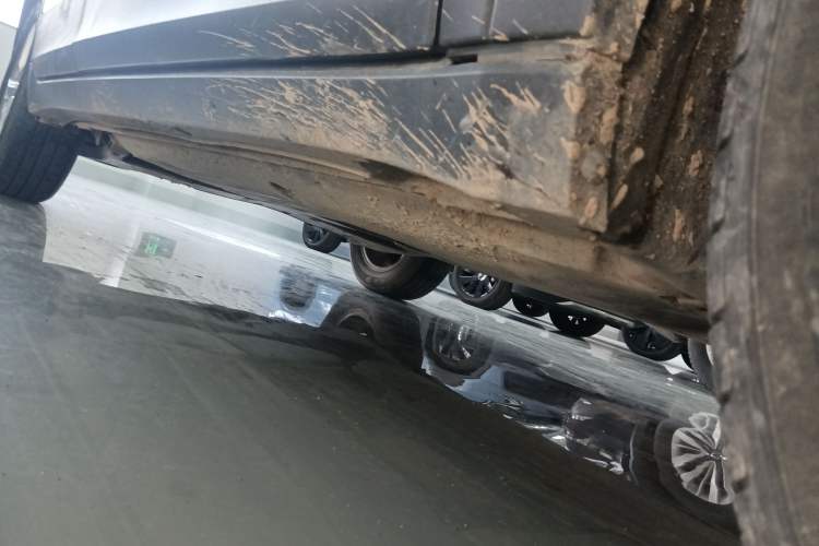 Used Volkswagen T-Cross 2023 Revised 1.5L Automatic Fashion Edition Right Side Sill
