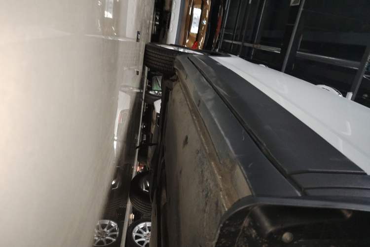 Used Volkswagen T-Cross 2023 300TSI DSG Comfort Edition Right Side Sill