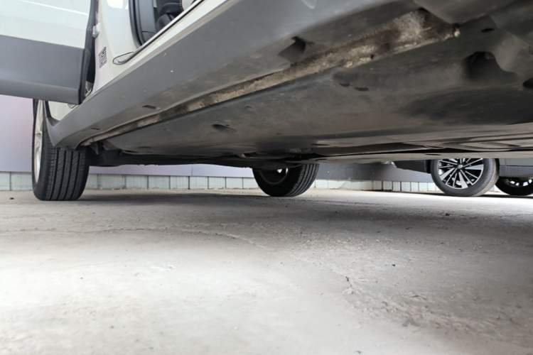 Used Volkswagen T-Cross 2023 300TSI DSG Comfort Edition Right Side Sill