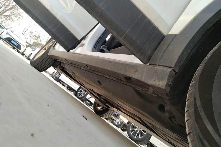 Used Volkswagen T-Cross 2023 Revised 1.5L Automatic Fashion Edition Right Side Sill