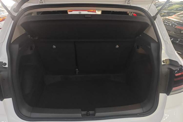 Used Volkswagen T-Cross 2023 300TSI DSG Comfort Edition Trunk