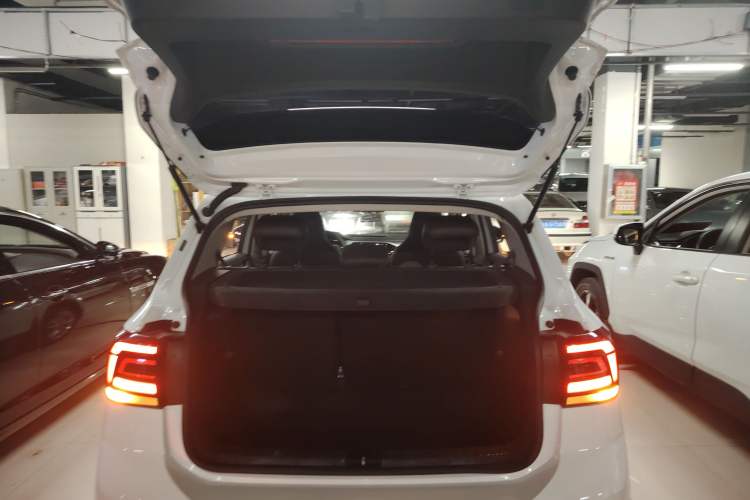 Used Volkswagen T-Cross 2023 300TSI DSG Comfort Edition Trunk