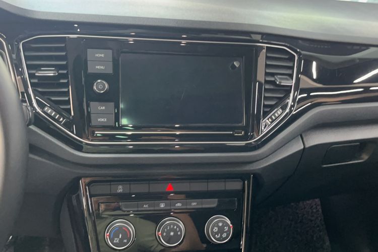 Used Volkswagen T-ROC 2020 280TSI DSG Two-Wheel Drive Comfort Version Audio And AC Panel