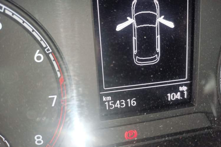 Used Volkswagen T-ROC 2018 280TSI DSG Two-Wheel Drive Advanced Version China V Emission Standard Instrument Cluster