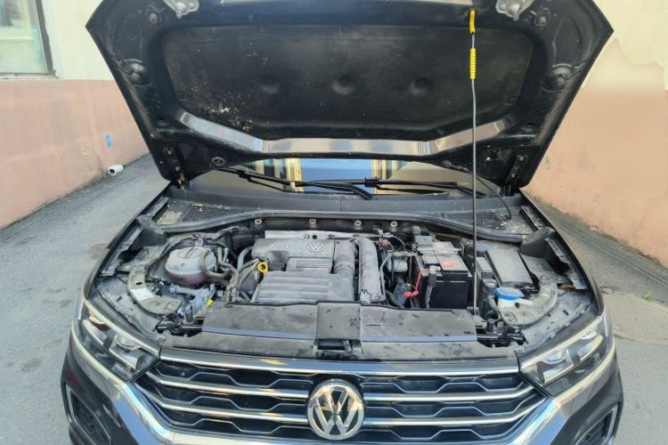 Used Volkswagen T-ROC 2018 280TSI DSG Two-Wheel-Drive Comfort Version China V Standard Engine Bay