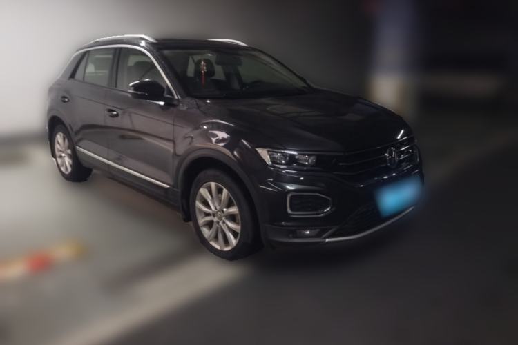Used Volkswagen T-ROC 2018 230TSI DSG Two-Wheel Drive Advanced Version China VI Standard Front Right 45 Deg