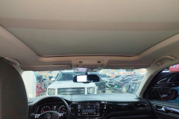 Used Volkswagen T-ROC 2018 280TSI DSG Two-Wheel-Drive Comfort Version China V Standard Headliner