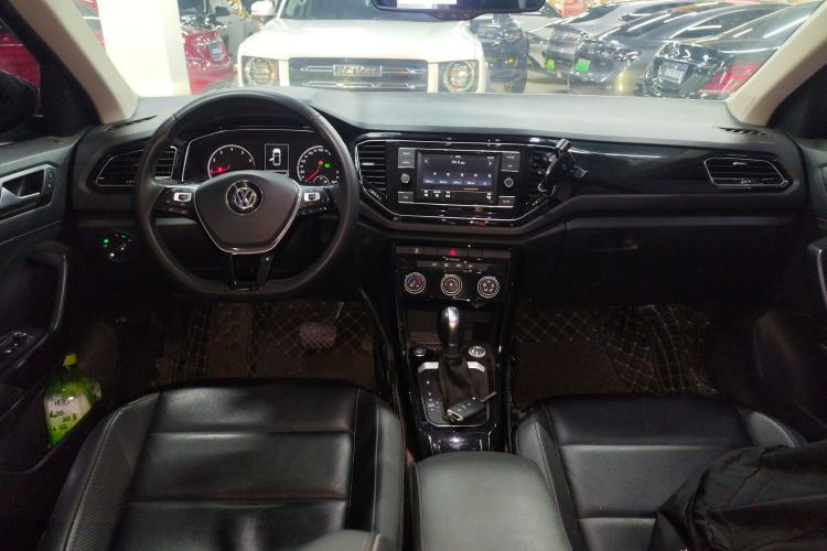 Used Volkswagen T-ROC 2018 280TSI DSG Two-Wheel-Drive Comfort Version China V Standard Interior 2
