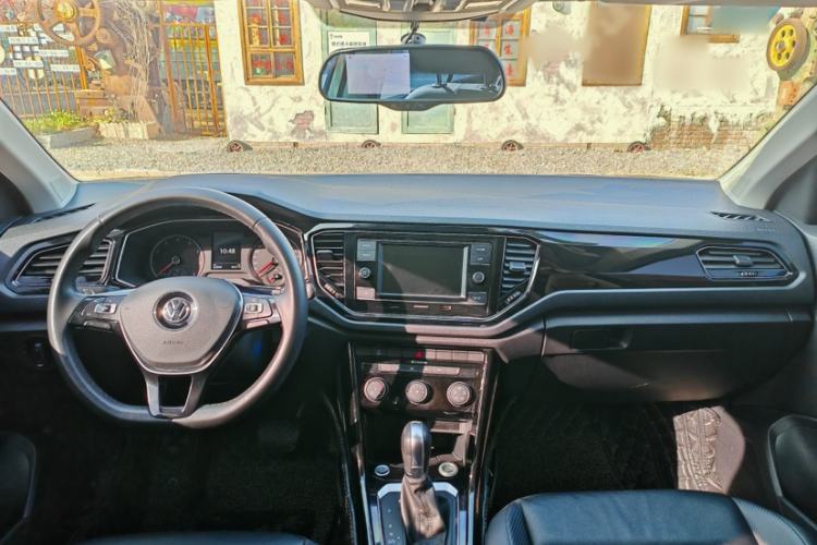 Used Volkswagen T-ROC 2018 280TSI DSG Two-Wheel-Drive Comfort Version China V Standard Interior 5