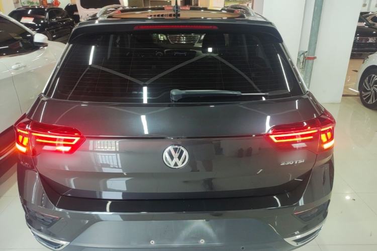 Used Volkswagen T-ROC 2018 230TSI DSG Two-Wheel Drive Advanced Version China VI Standard Rear