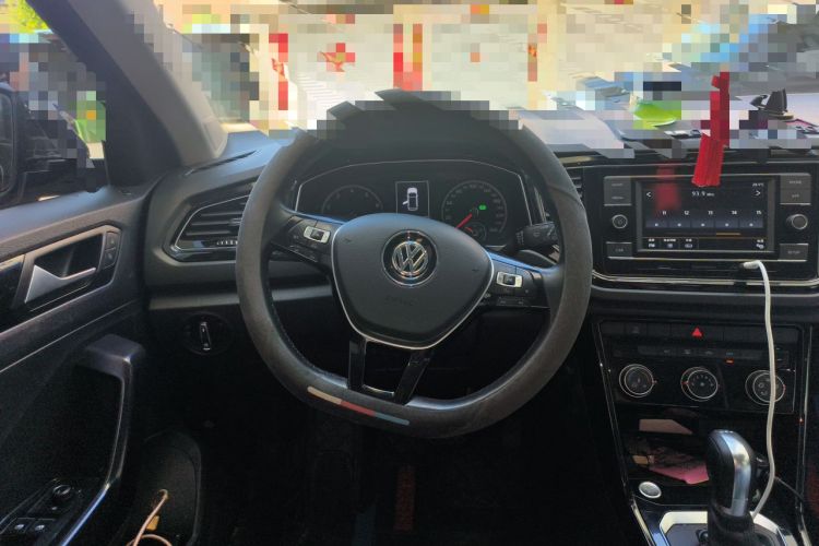 Used Volkswagen T-ROC 2018 280TSI DSG Two-Wheel-Drive Comfort Version China V Standard Steering Wheel