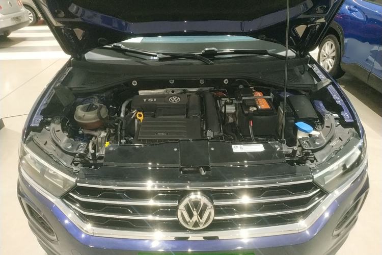 Used Volkswagen T-ROC 2018 280TSI DSG Two-Wheel-Drive Comfort Version China V Standard Engine Bay