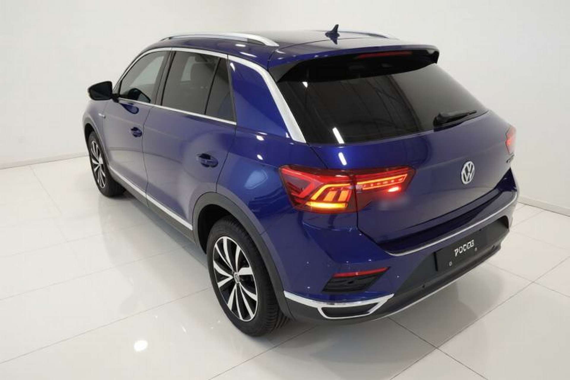 Used Volkswagen T-ROC 2018 280TSI DSG Two-Wheel-Drive Comfort Version China V Standard Exterior 2