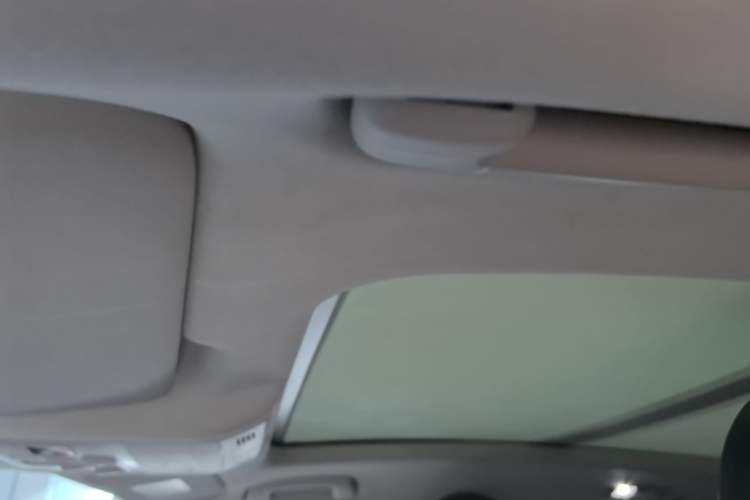 Used Volkswagen T-ROC 2018 280TSI DSG Two-Wheel-Drive Comfort Version China V Standard Headliner